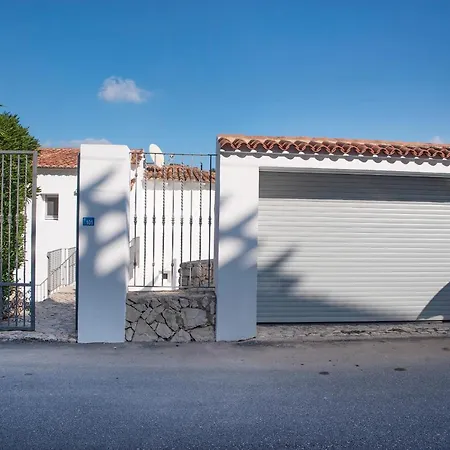Sara 6 - Chill-out, Private Pool, Private Tennis Court- By Villamar Villa *